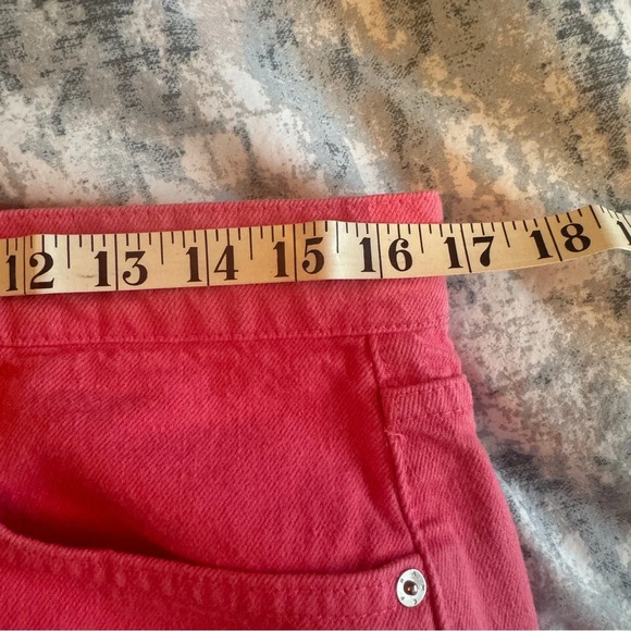 FRAME  Le Brigette Denim Shorts Size 28 Women's Hot Pink Raw Hem High Rise Beach - Picture 14 of 16